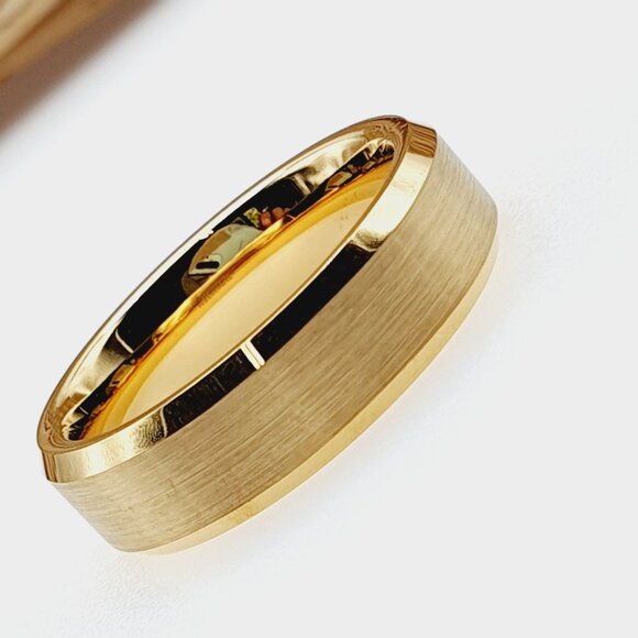Men's Gold Wedding Ring, Brushed and Polished Ring, GALTUN747 - Picture 8 of 10